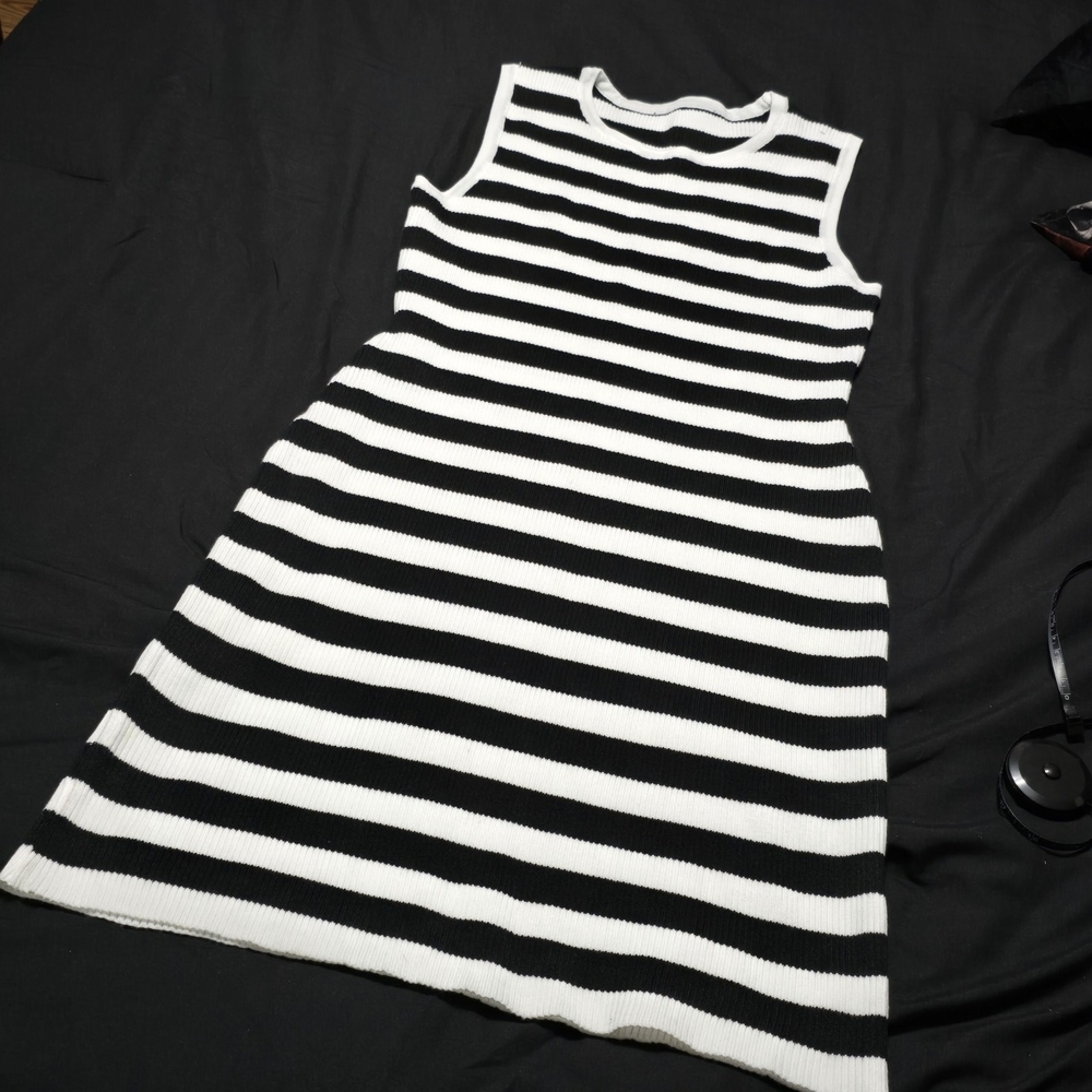 Black and White Striped Sleeveless Knit Dress
